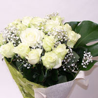  İstanbul Üsküdar hediye çiçek yolla  11 adet sade beyaz gül buketi
