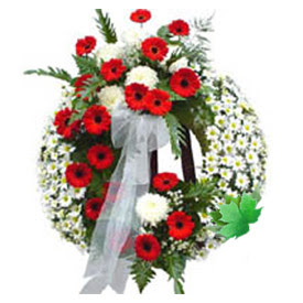 Cenaze çelengi cenaze çiçek modeli  İstanbul Üsküdar uluslararası çiçek gönderme 
