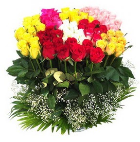  İstanbul Üsküdar çiçek mağazası , çiçekçi adresleri  51 adet renkli güllerden aranjman tanzimi