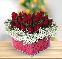 15 kırmızı gülden kalp mika çiçeği  İstanbul Üsküdar çiçek satışı 