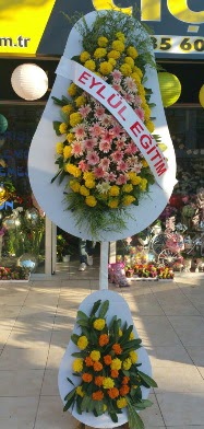 İstanbul Üsküdar çiçek siparişi sitesi  Açılış Düğün çiçek modeli