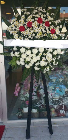 Cenaze çiçeği cenaze çiçek modelleri  İstanbul Üsküdar çiçek gönderme 