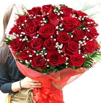 Kız isteme çiçeği buketi 33 adet kırmızı gül  İstanbul Üsküdar çiçek gönderme sitemiz güvenlidir 