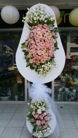 Çift katlı özel şahane sepet çiçeği  İstanbul Üsküdar çiçekçi telefonları 