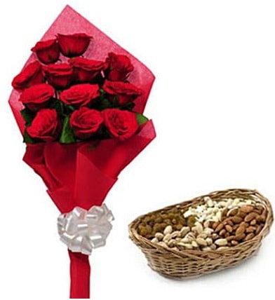 11 adet kırmızı gül ve sepette kuruyemiş  İstanbul Üsküdar internetten çiçek satışı 