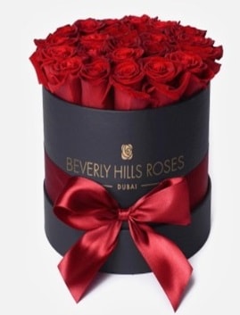 Siyah kutuda 25 adet kırmızı gül tanzimi  İstanbul Üsküdar İnternetten çiçek siparişi 